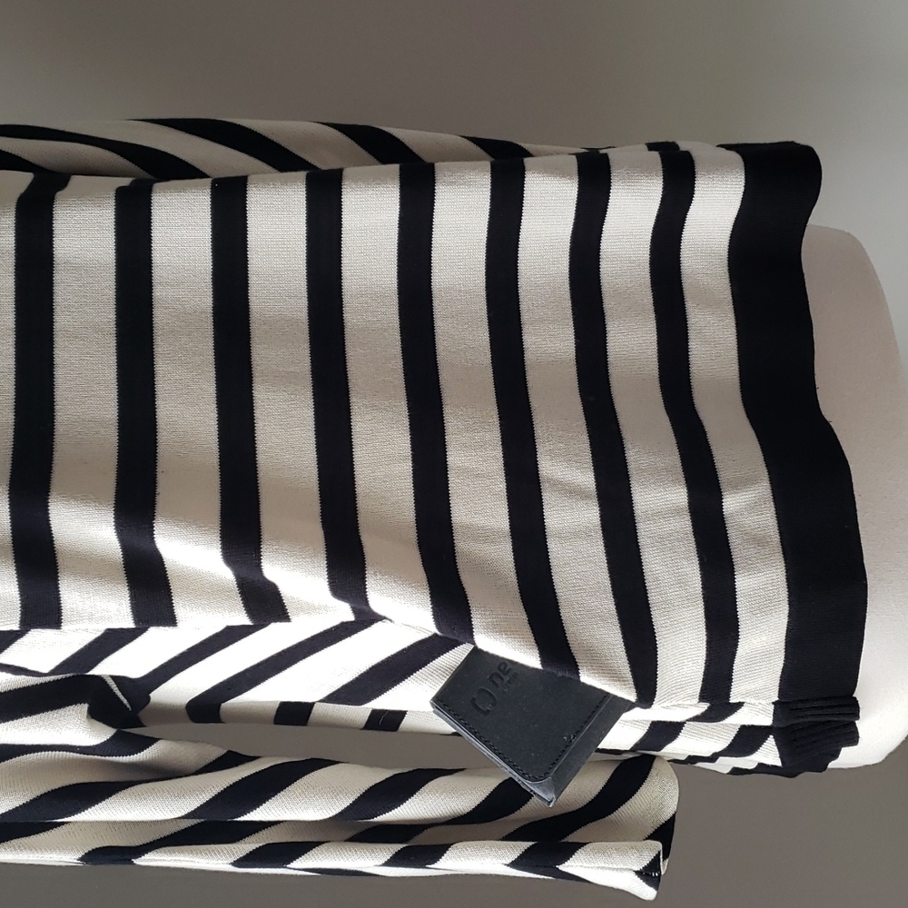 DVF Sweater with Pockets - Picture 4 of 7